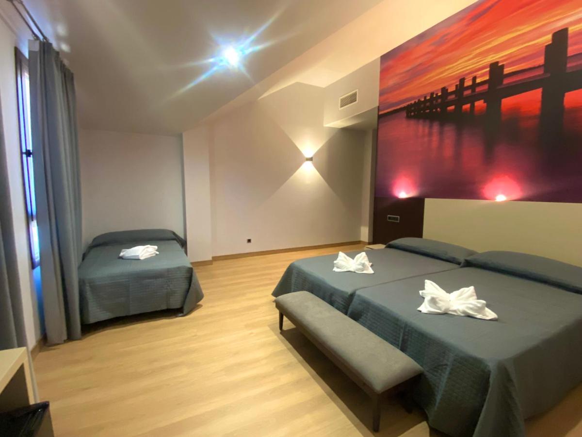 Hotel-Asador Montes Oretanos Pulgar エクステリア 写真