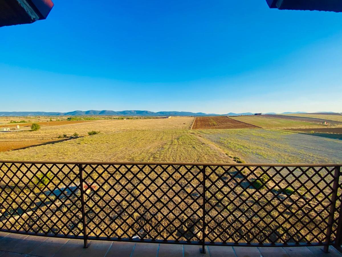 Hotel-Asador Montes Oretanos Pulgar エクステリア 写真