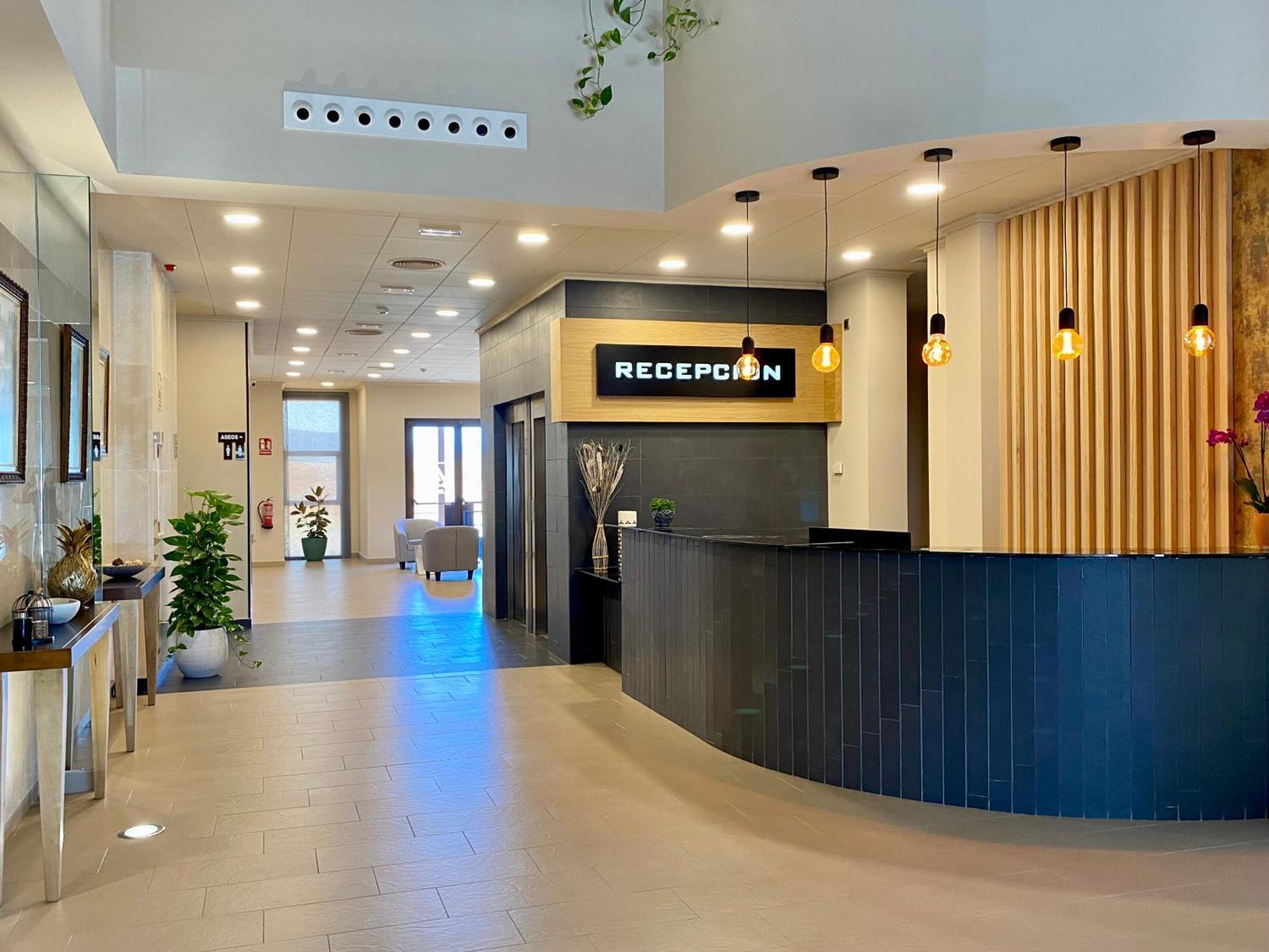 Hotel-Asador Montes Oretanos Pulgar エクステリア 写真